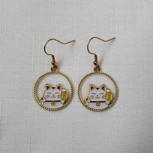 Maneki Neko Gold Hoop (E)